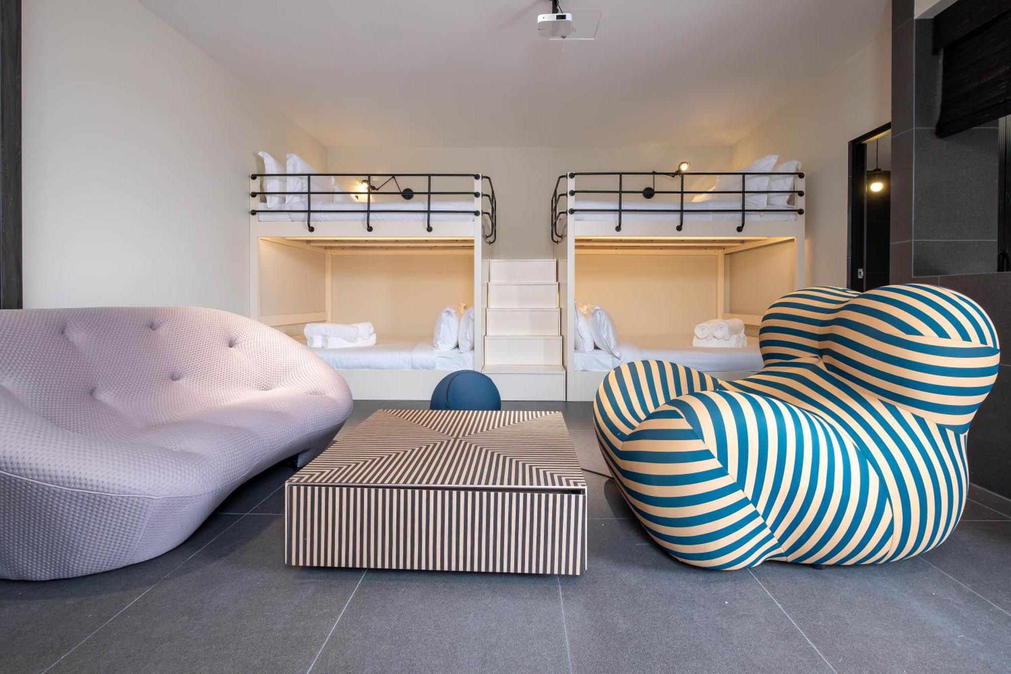 Rest Collection Redhouse 4*